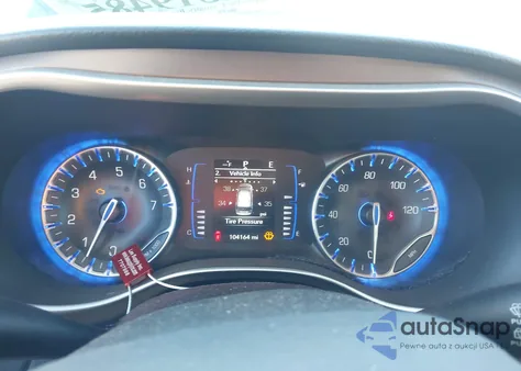 2018 Chrysler Pacifica Touring L z USA, uszkodzony, nr VIN 2C4RC1BG4JR306673